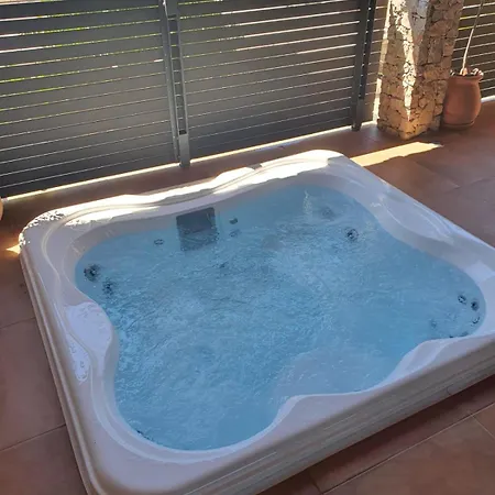 Paradiso With Private Jacuzzi And Terrace