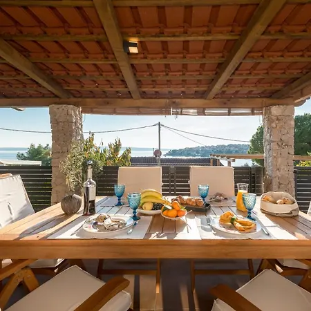 Paradiso With Private Jacuzzi And Terrace Appartamento Traù