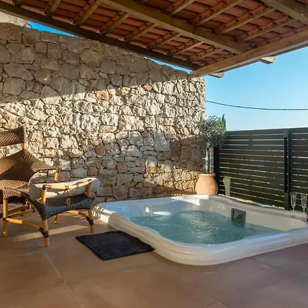 Paradiso With Private Jacuzzi And Terrace * Traù