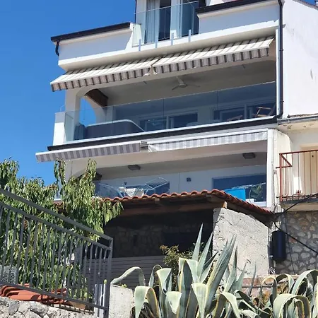 Paradiso With Private Jacuzzi And Terrace *