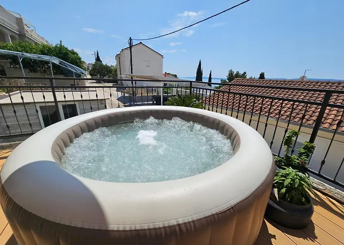 Paradiso With Private Jacuzzi And Terrace Apartman