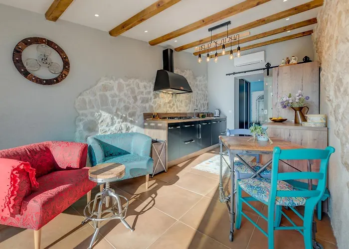 Paradiso With Private Jacuzzi And Terrace Apartman