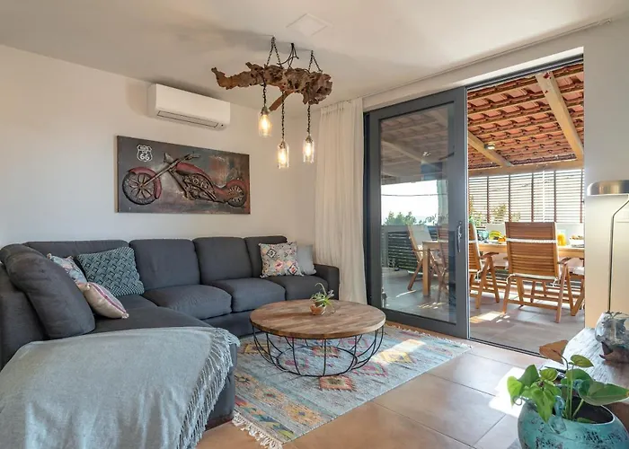 Apartman Paradiso With Private Jacuzzi And Terrace Trogir