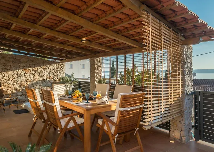 Paradiso With Private Jacuzzi And Terrace Apartman Trogir