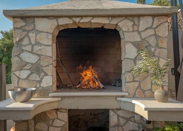 Paradiso With Private Jacuzzi And Terrace * Trogir